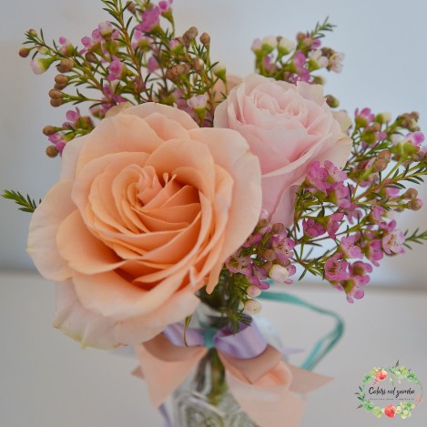 bouquet in vaso colori col gambo